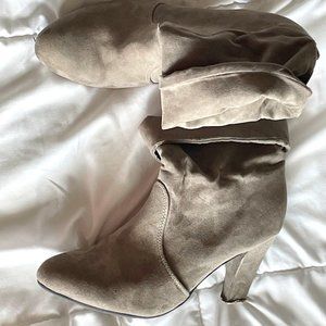 Sz 8.5 Tan Booties